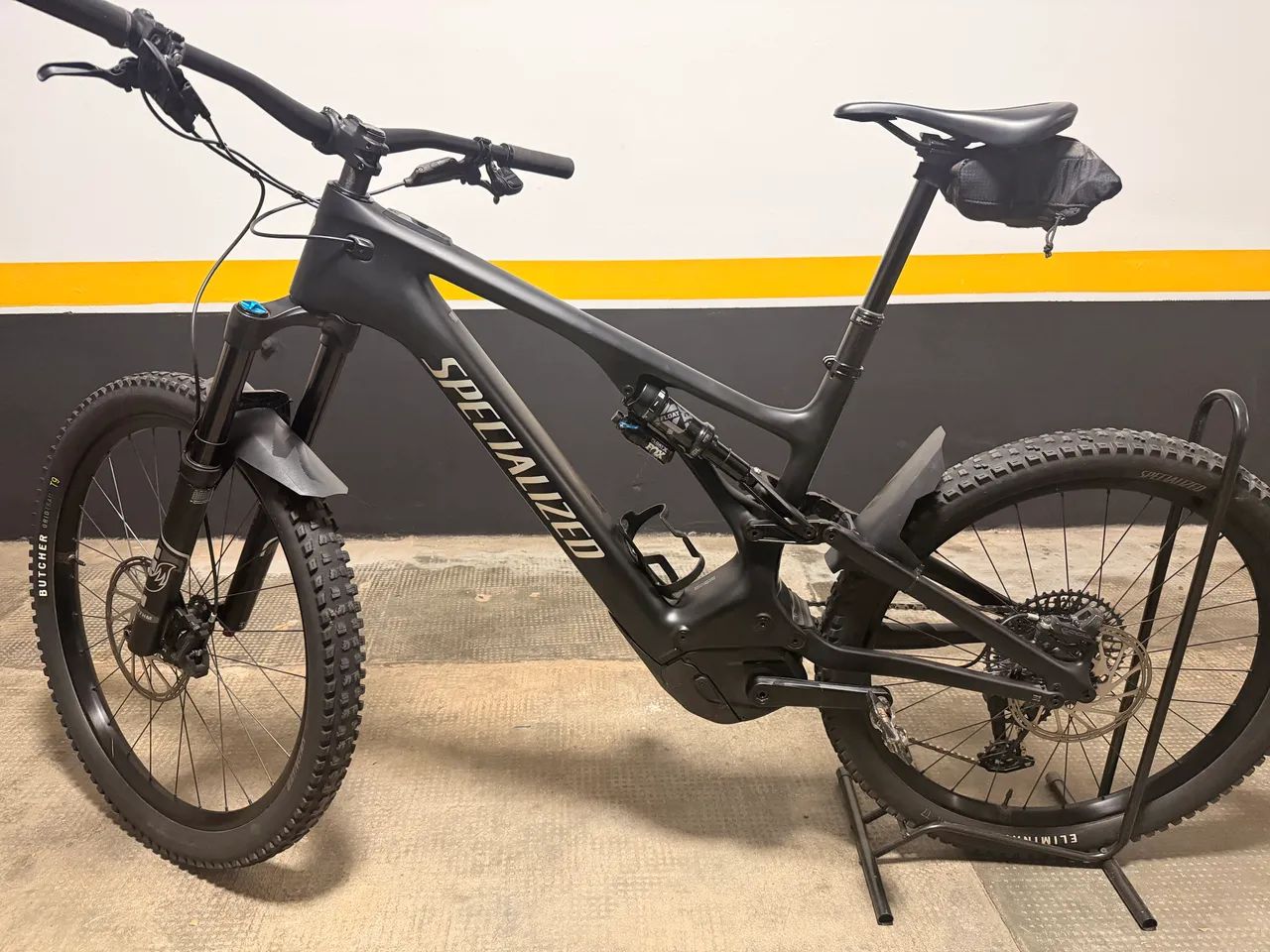 Bicicleta Specialized Turbo levo comp carbon 2024