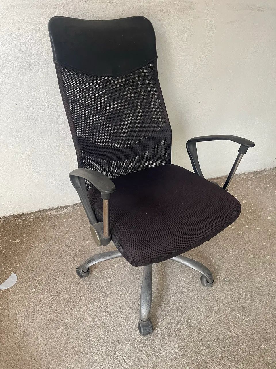 Cadeira de escritório no precinho 