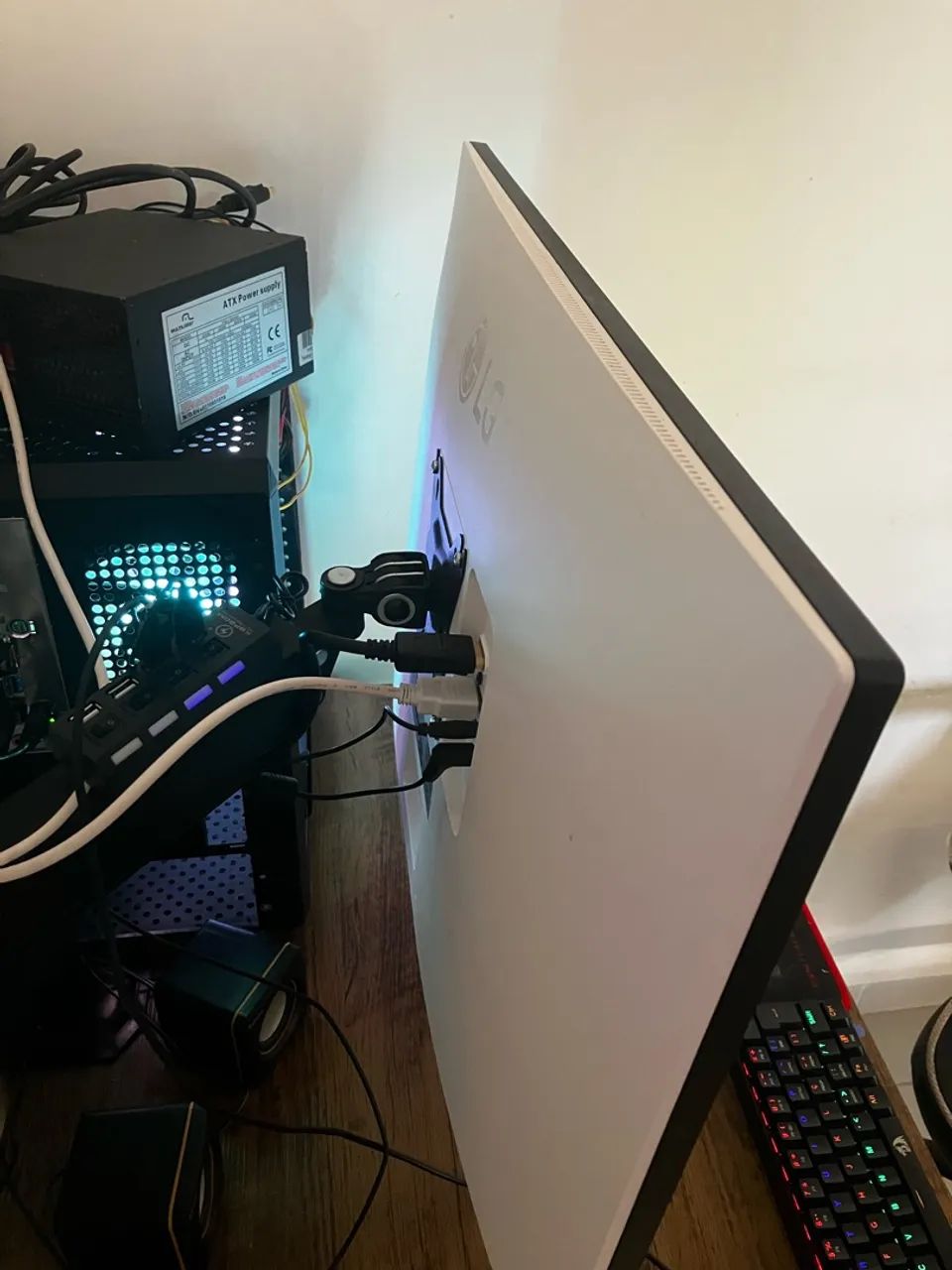 Monitor LG ultrafine 4k 27p  - Foto 3