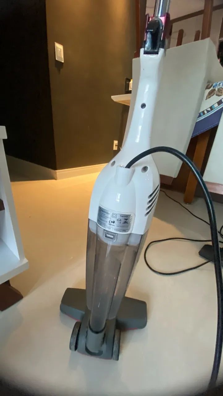 Aspirador vertical Electrolux  - Foto 5