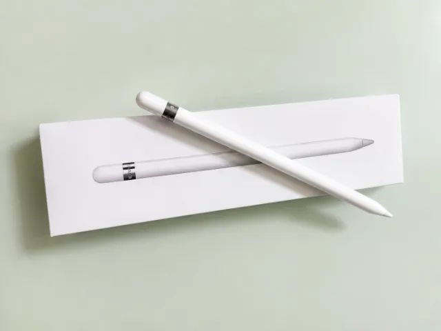 Ipad 8 32gb WiFi Space Gray + Apple pencil 1ª geração - Tablets e