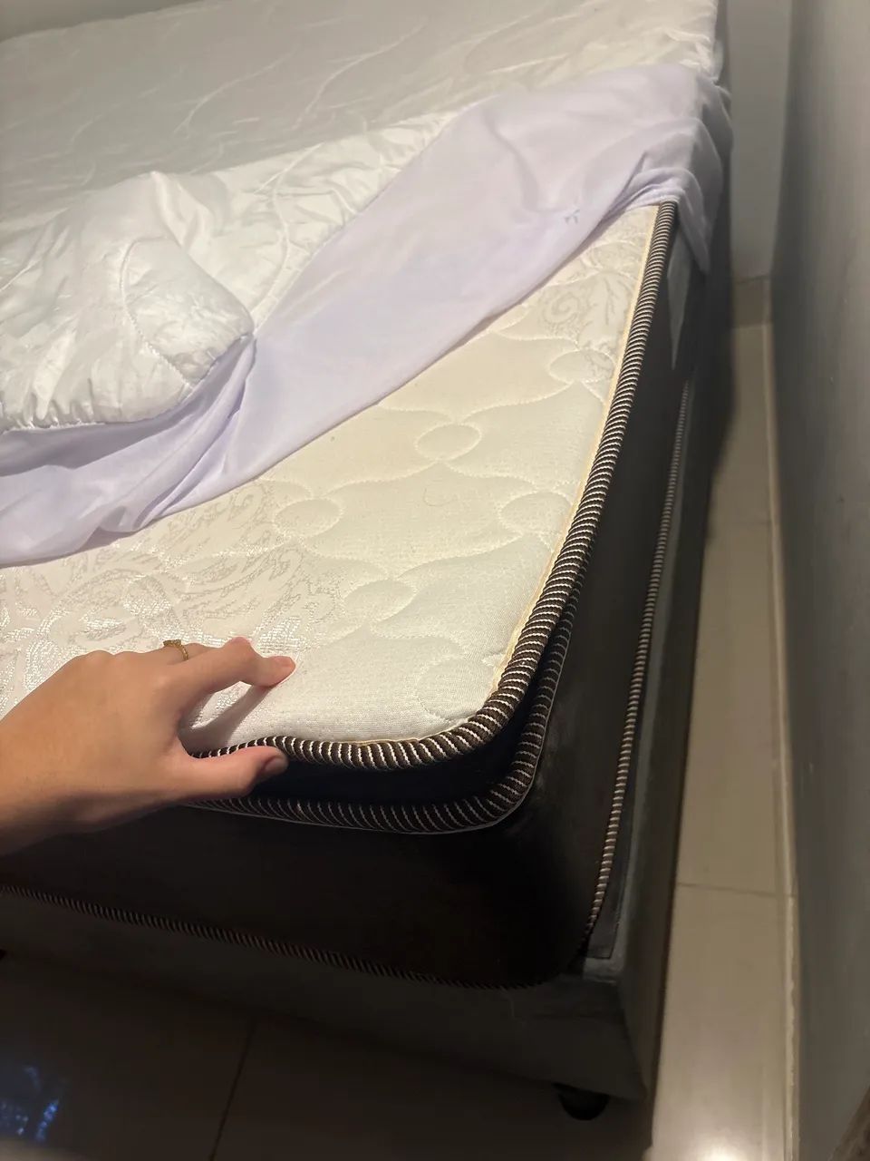 Cama de casal quen- praticamente nova - Foto 2