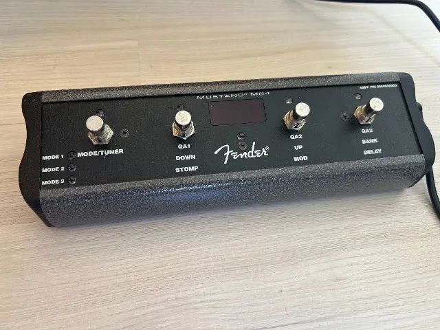 Fender Mustang LT50 50W + Footswitch MS4 - Foto 4