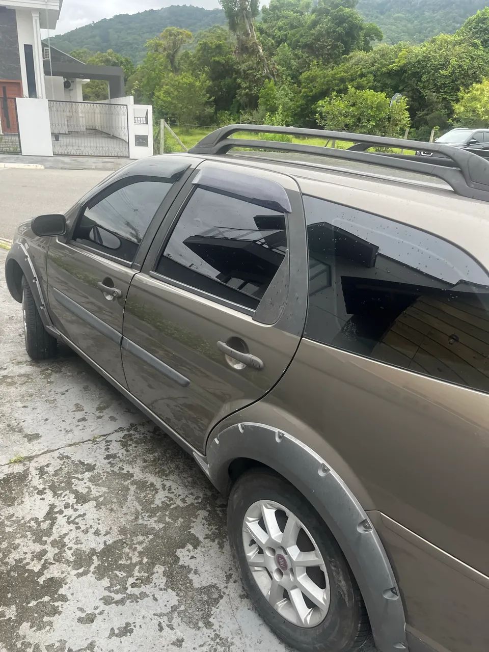 Fiat Palio Weekend Trekking 1.4 Fire Flex 8V 2010 - Foto 3
