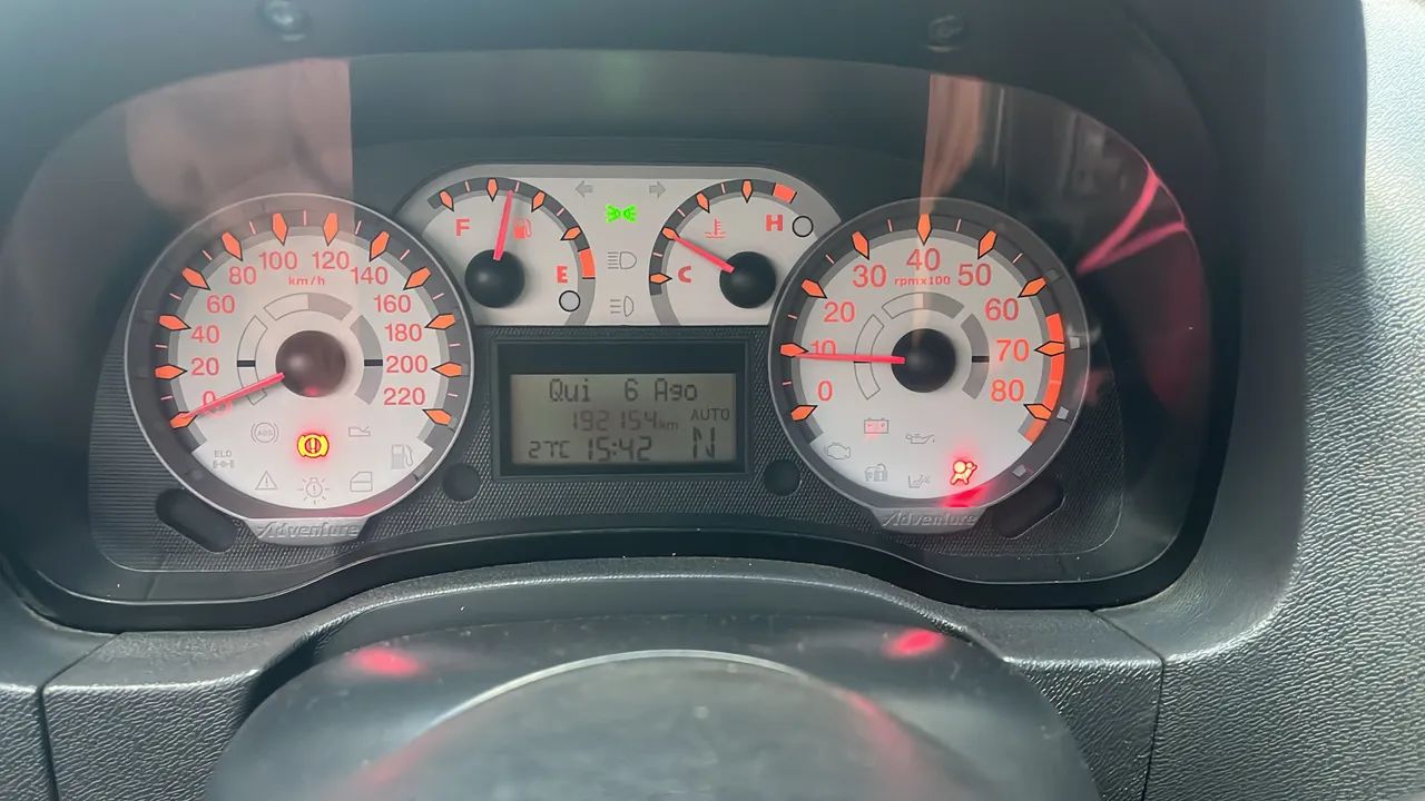 Fiat Palio Week.adv.lock.dualogic 1.8 Flex 2010