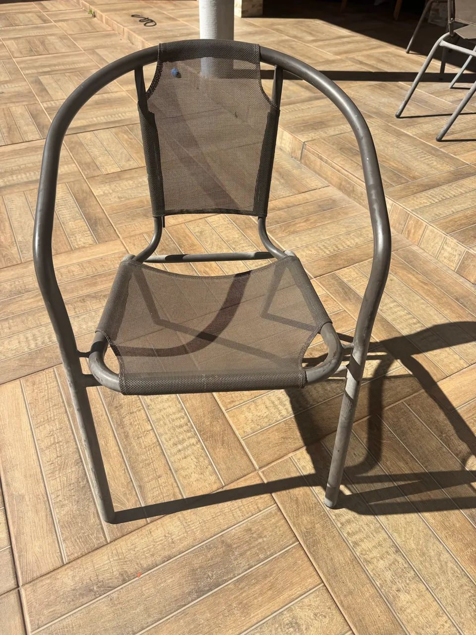 Mesa para área externa seminova - Foto 5