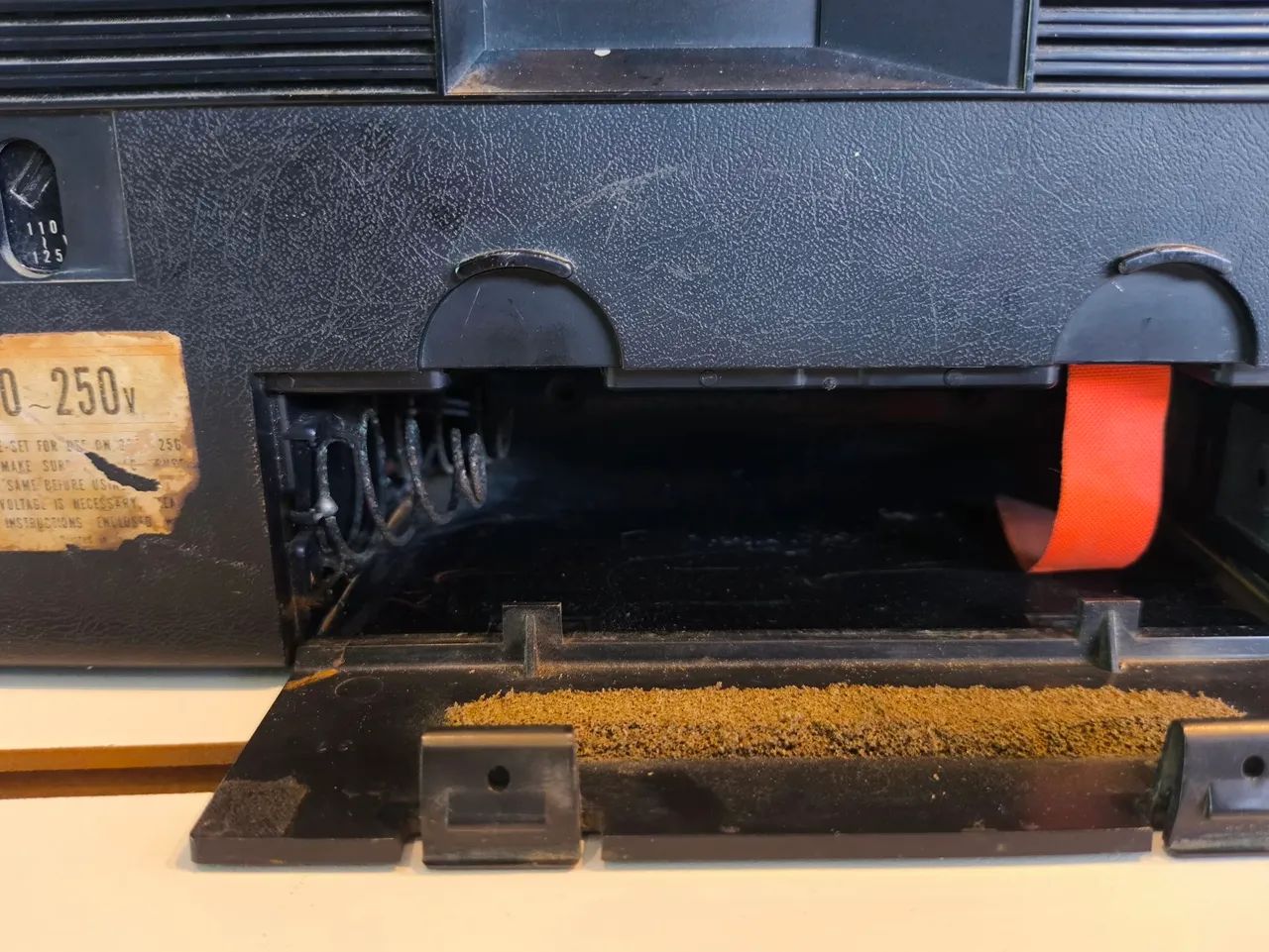 Rádio gravador National Panasonic  RQ- 512 s. Para peças ou possível restauro  - Foto 6