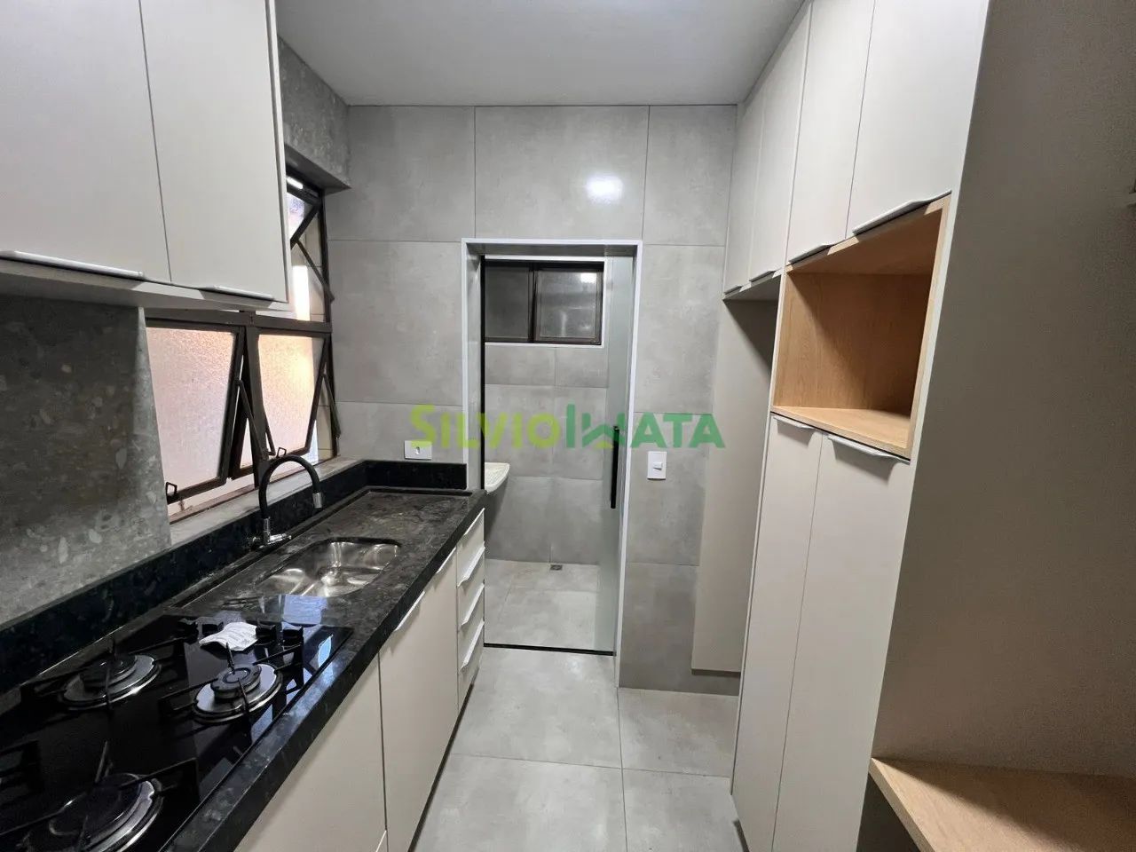 EXCELENTE APARTAMENTO COM 2 DORMITÓRIOS PARA LOCAÇÃO NA ZONA 07. - Foto 2