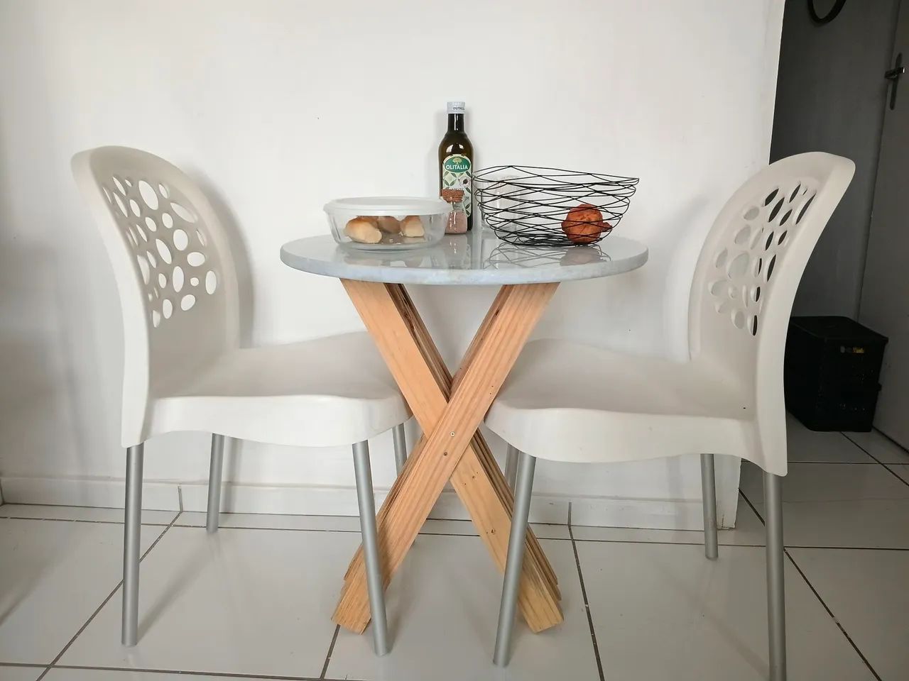 Mesa Com Cadeiras