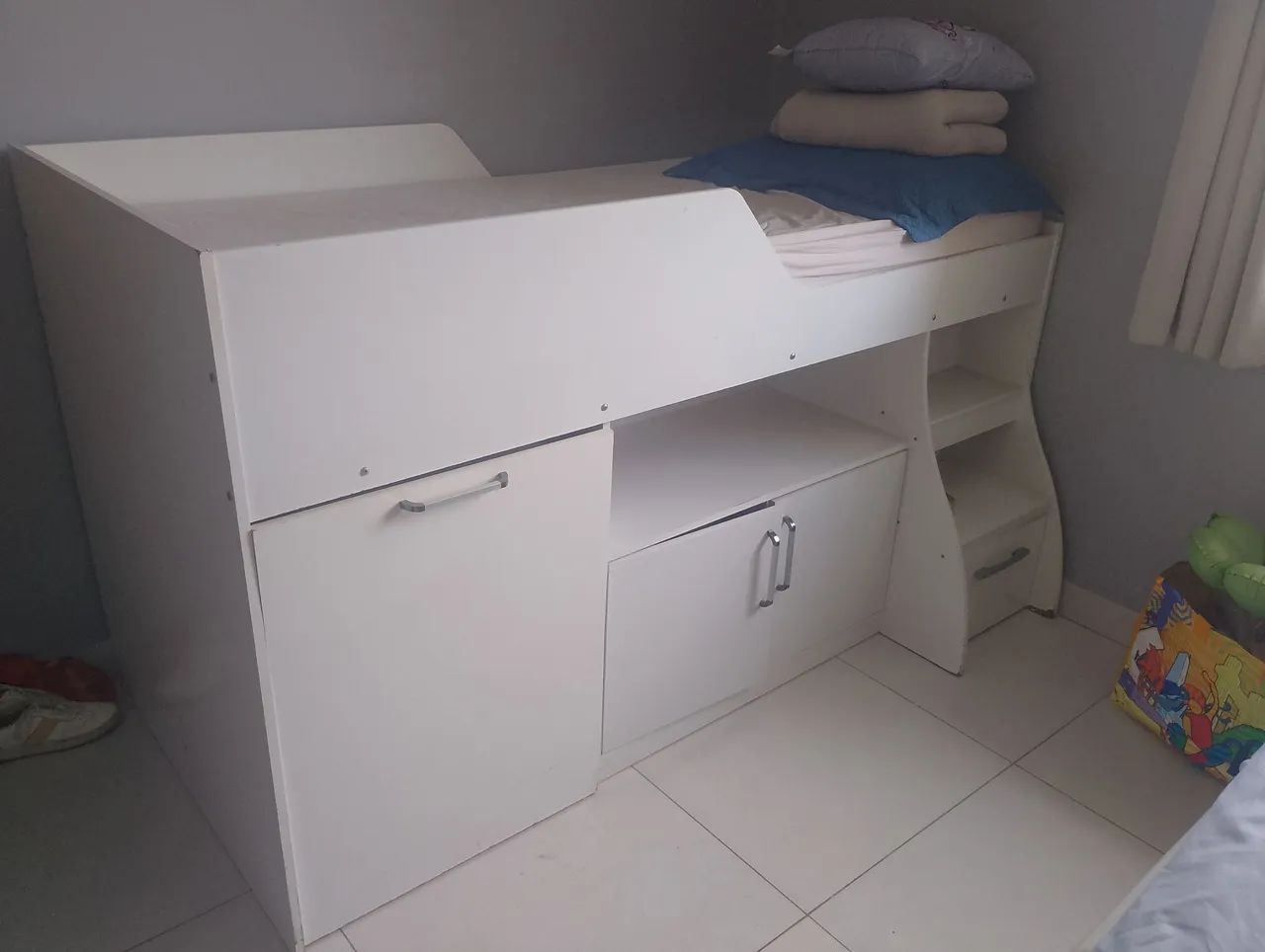 Cama multifuncional de solteiro