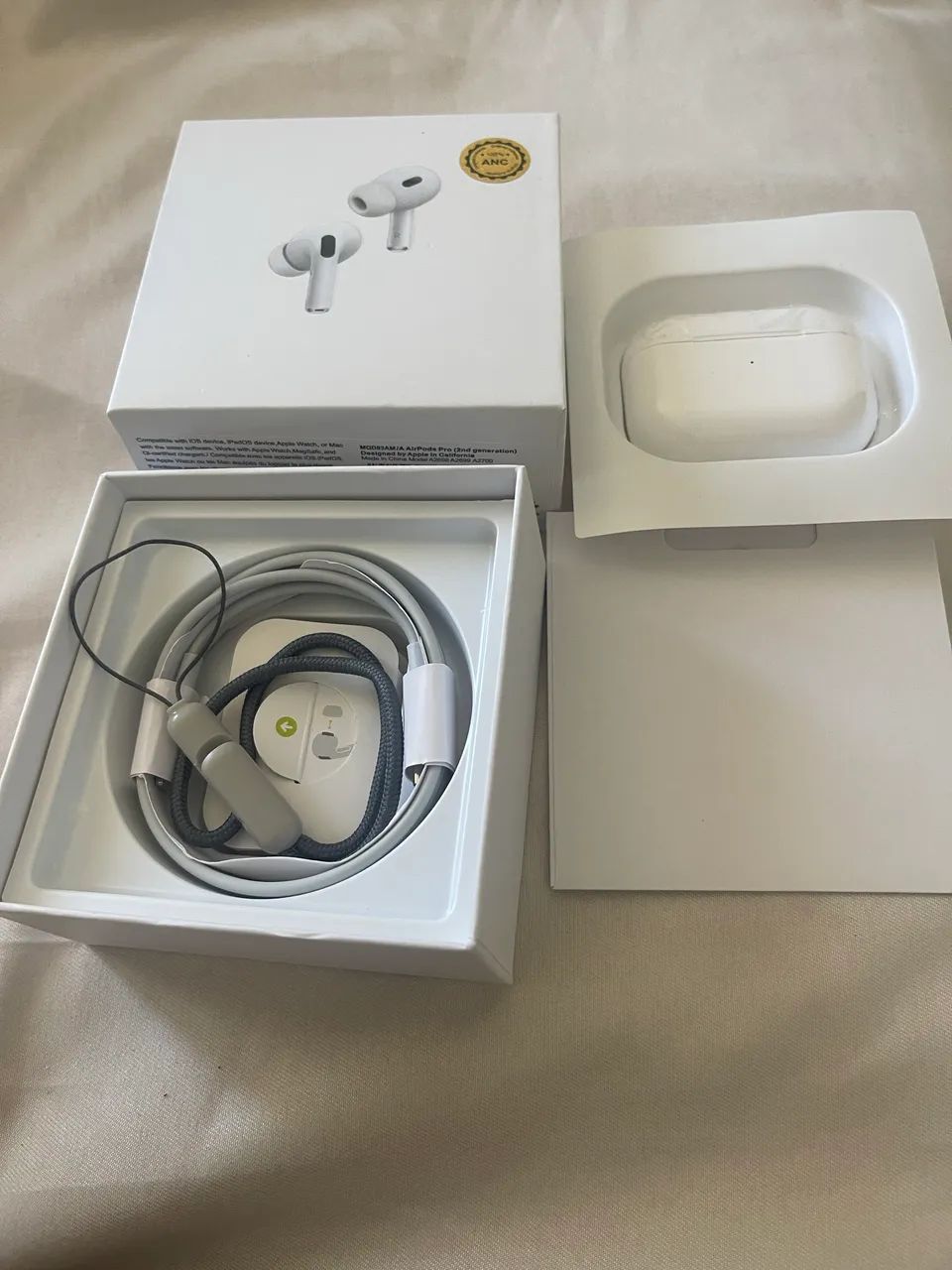 0*7様 AirPods Pro 2 本体 AirPods Pro 2 - Apple - Cdk Tech - Loja de Eletrônicos