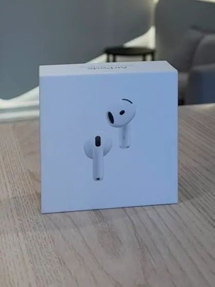 Apple AirPods 4 ANC