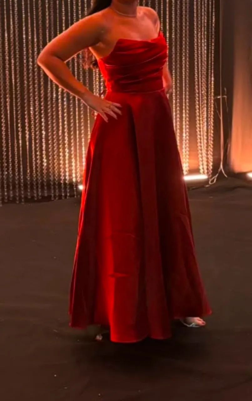 Vendo vestido de formatura. 