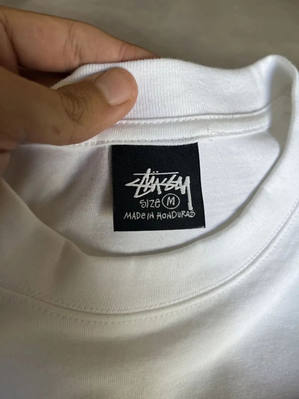 CAMISETA STÜSSY "BUILT TOUGH" - Foto 3