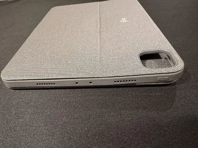 Capa teclado Combo Touch Logitech para iPad Pro 11" - 1ª, 2ª e 3ª Geração - Foto 2