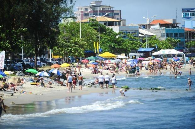 Ótimo sobrado para temporada na praia de Enseada - SC - Foto 9