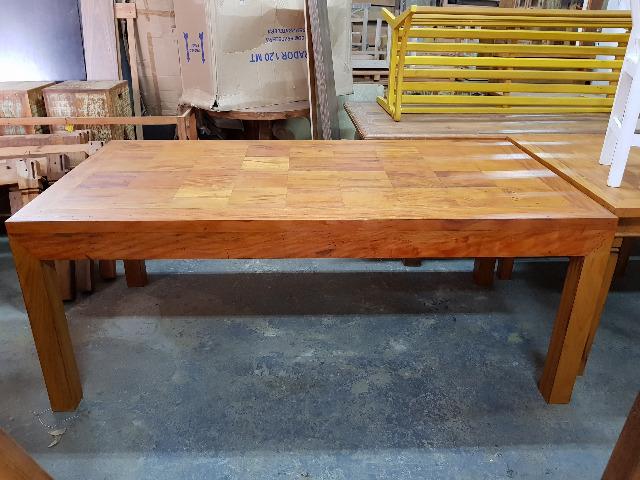 Mesa Demolição Mocha Mosaico Maquinada