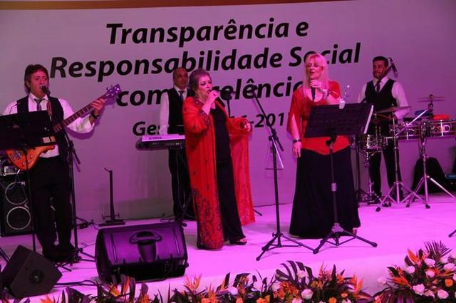 Cantor Italiano - Festa terceira idade - Reveillon Telão Iluminação - - Foto 6