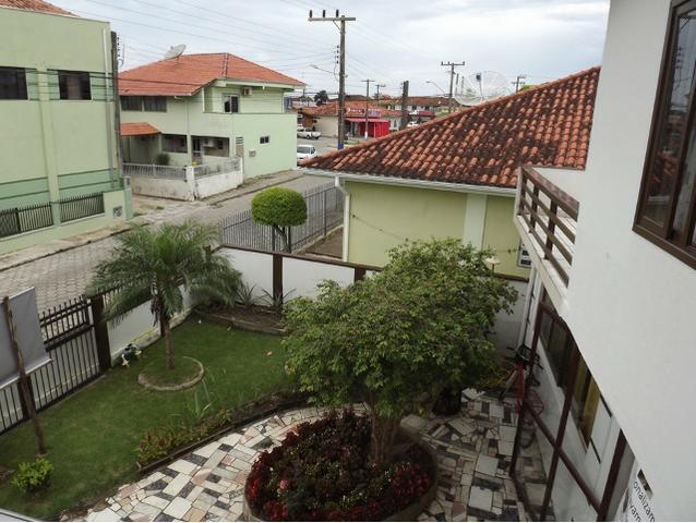 Sobrado central na Praia c/ 03 suítes mais 04 dormitórios! Ideal para aluguel de quartos - Foto 18