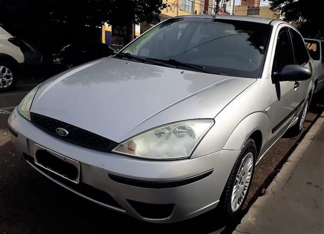 FORD FOCUS 2005/2005 1.6 GLX SEDAN 8V GASOLINA 4P MANUAL
