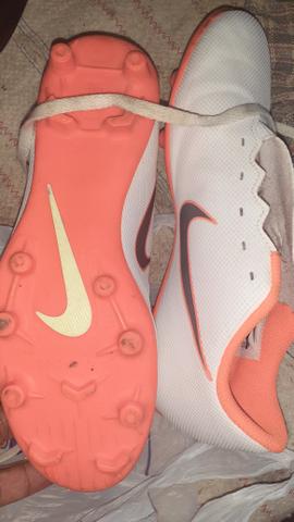 Vendo ou troco chuteira da Nike