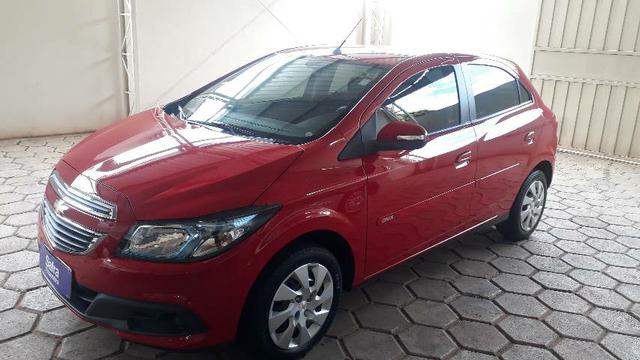ONIX 1.4 LT C/ MYLINK 2014