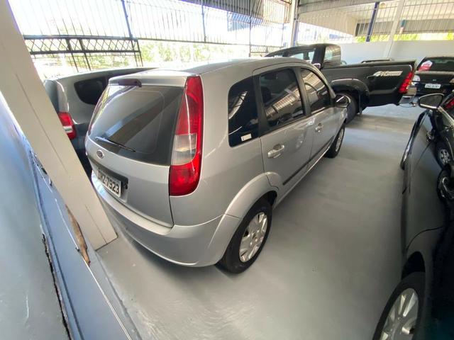 Ford Fiesta Hatch 1.6 - Foto 3