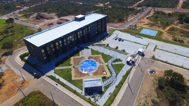 Lote em Caldas Novas de 1000 metros no asfalto, quitado e escriturado, pego caminhonete - Foto 7