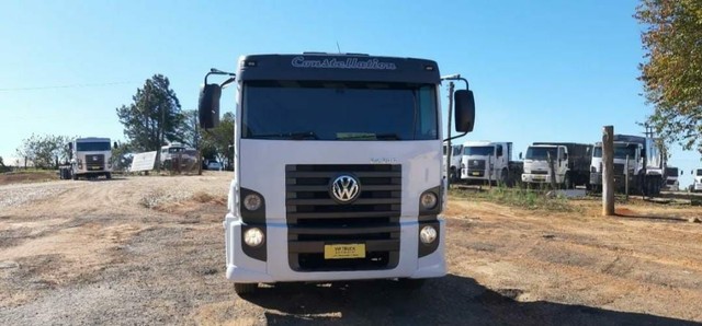 VENDO CAMINHÃO VOLKSWAGEN 2015