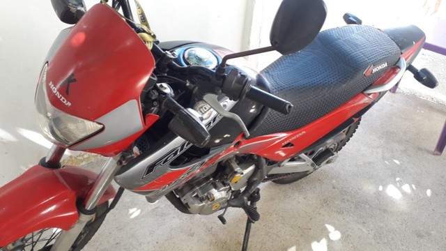 FALCON 400 2005