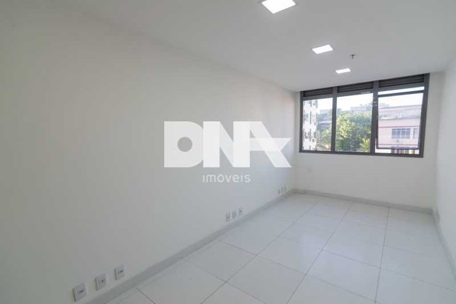 SALA NOVA METRÔ AFONSO PENA TOTALMENTE REFORMADA 1a LOCAÇÃO