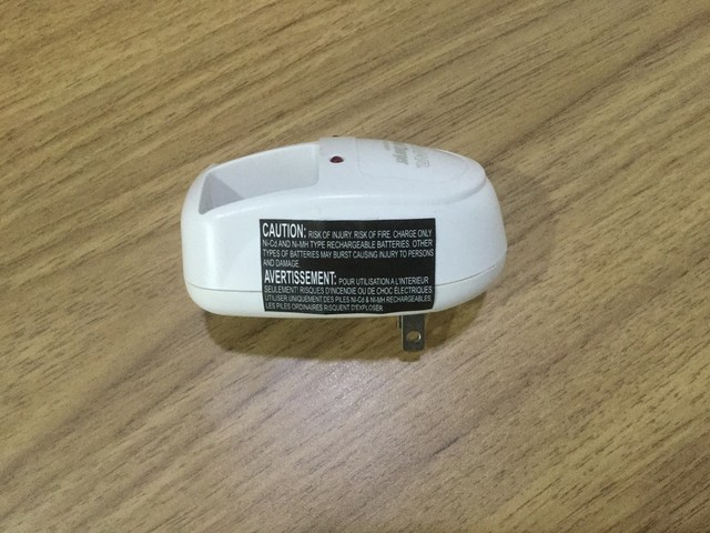 Carregador de baterias 9volts para 2 baterias simultaneamente  - Foto 4