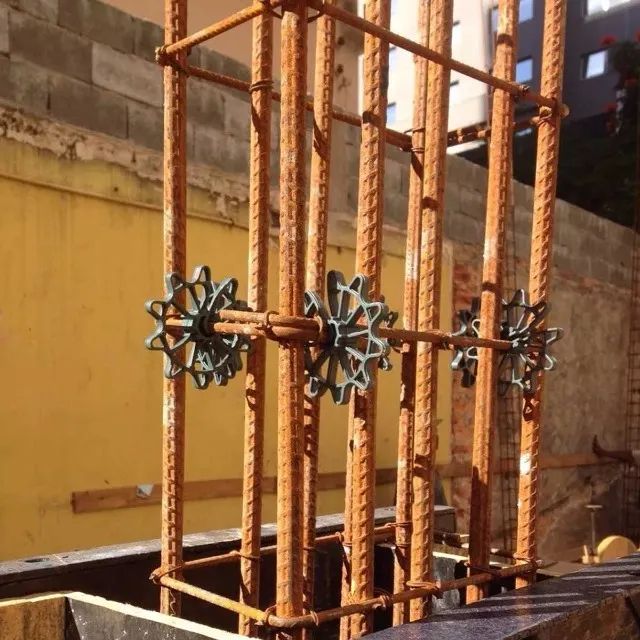 Espaçador Plástico Ferragem Roseta e Cadeirinha Concreto 1000 unidades 2,5 Ou 3cm - Foto 5