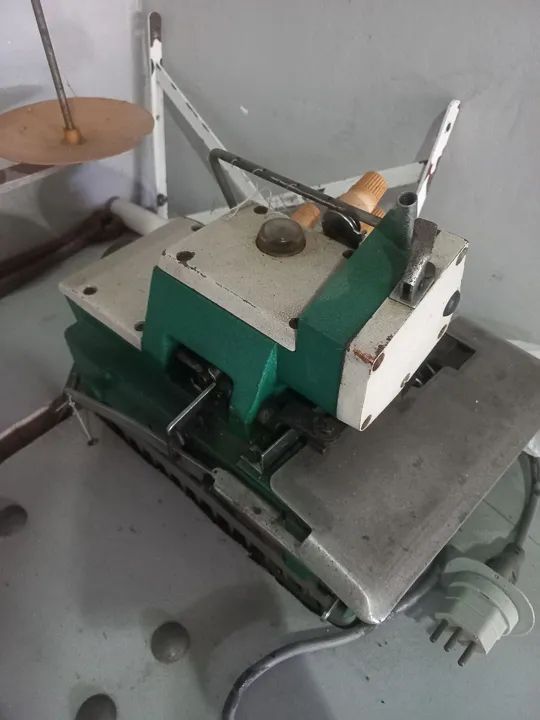 Máquina de Costura semi Industrial - Foto 3