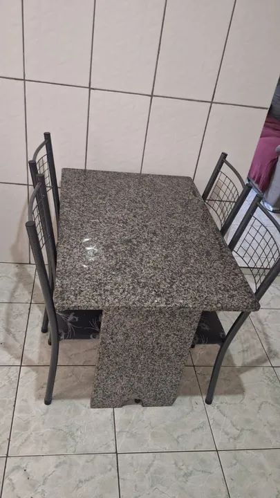 Mesa de Jantar em Mármore 