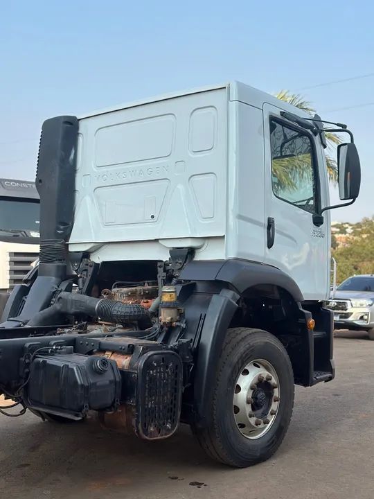 Volkswagen Constellation 17-330 toco 4x2 - Foto 6