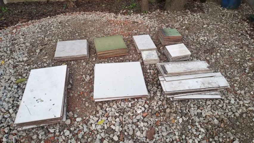 Pisos e Azulejos, Sobra.