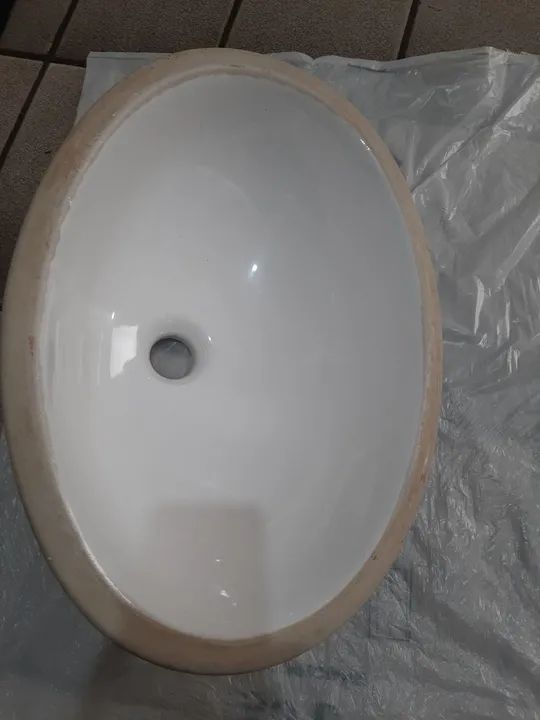 Cuba oval branco gelo