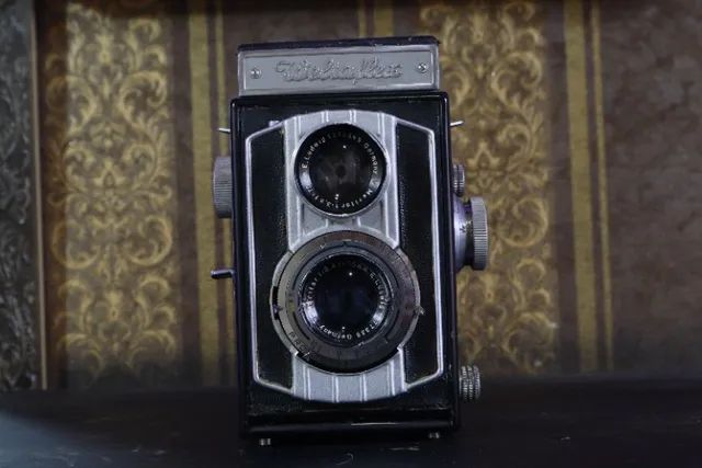 Câmera analógica TLR Weltaflex funcionando