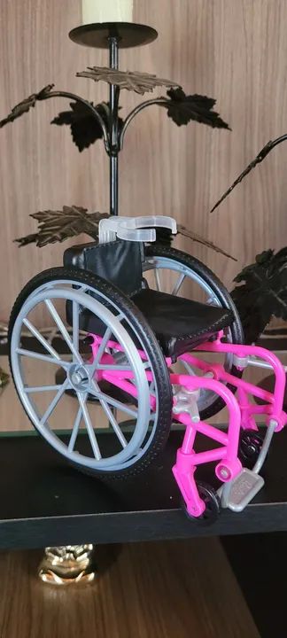Cadeirinha de rodas para boneca - Barbie - brincar de médico - nova! - Foto 4
