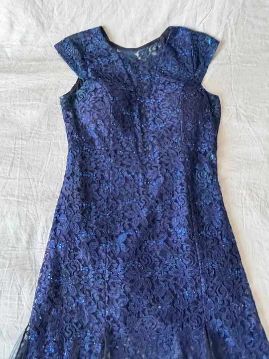 Vestido Azul de renda com brilho - Foto 4