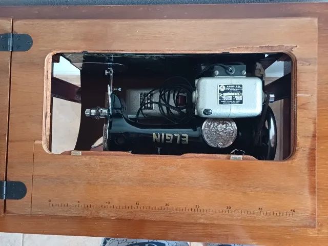 Máquina de Costura Elgin415075084272281604