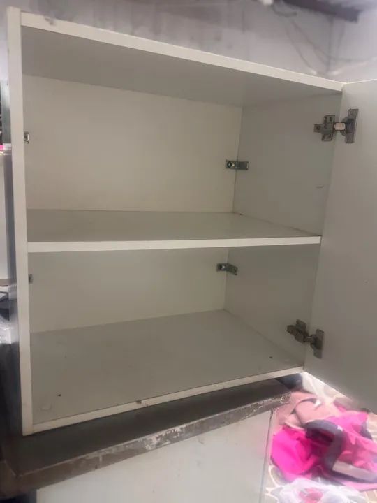 Vendo 2 armários 