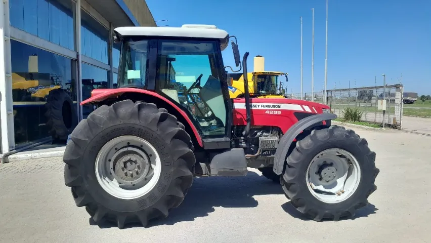 Trator Massey Ferguson 4299