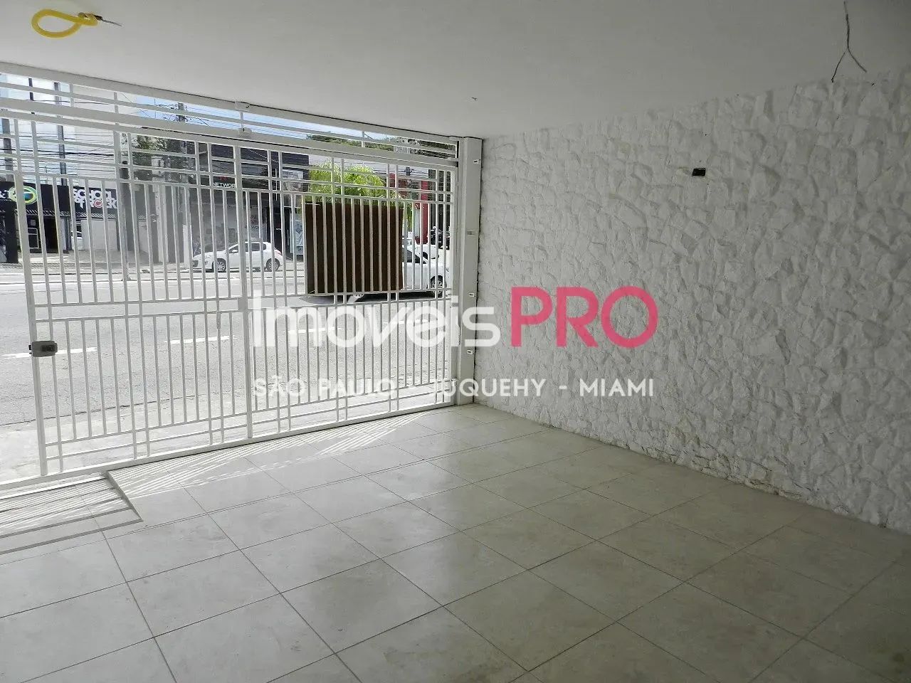 Sobrado comercial na Av. Indianópolis