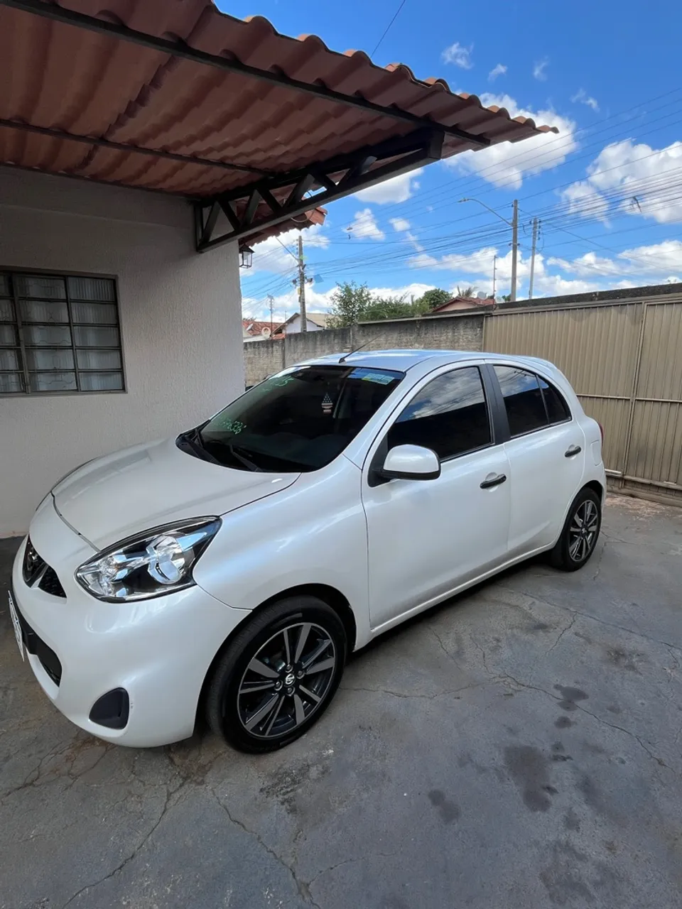 Nissan march S