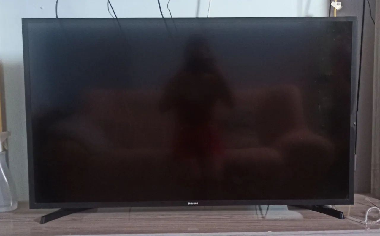 TV Samsung com linhas verticais na tela - Foto 2