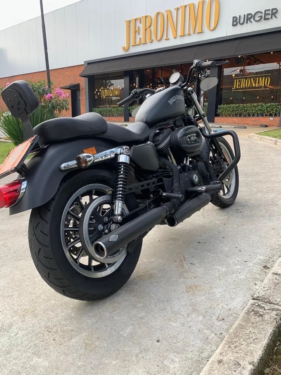 HARLEY-DAVIDSON SPORTSTER XL 883 R  - Foto 3