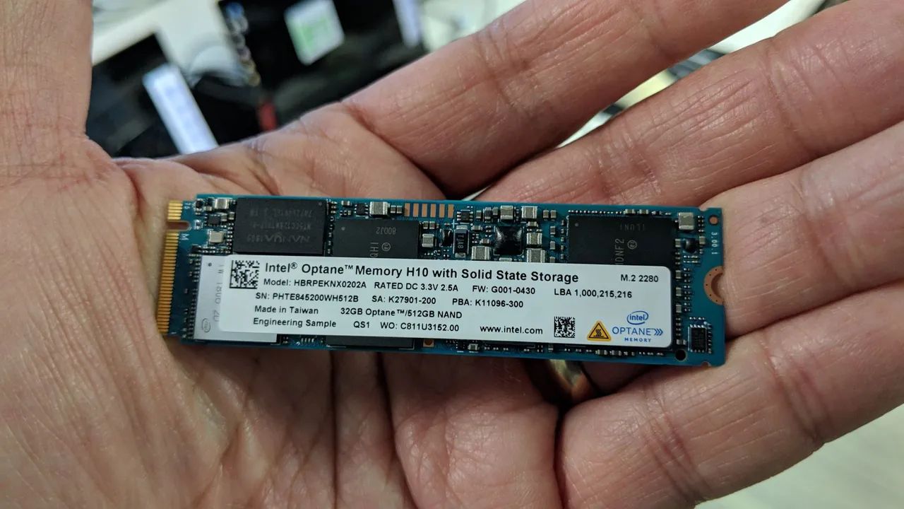 Intel Optane Memory H10 32GB +1024GB HBRPEKNX0203A Intel OPTANE H10 32GB 1TB SSD M.2 Drive GU502GV