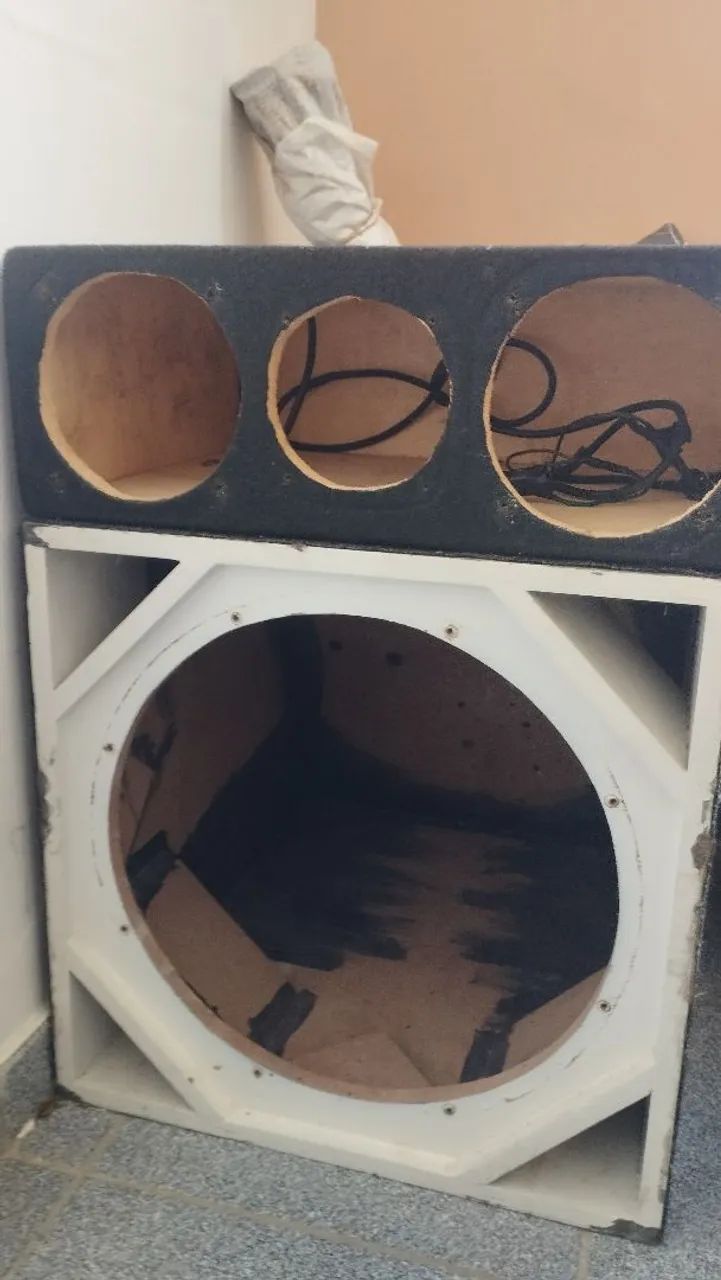 Caixa de Som 15 polegadas + corneteira